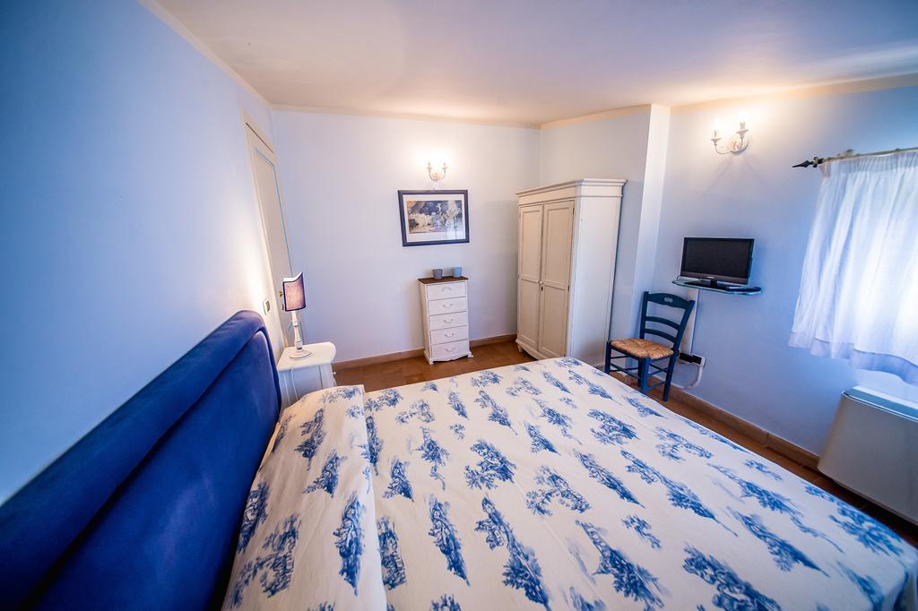 Small Double Room,262845953:JPEG